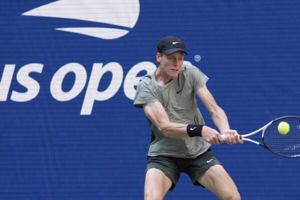 Sinner_Evades_US_Open_Upsets_as_Swiatek_Advances_to_Last_16