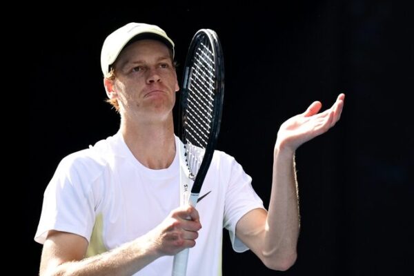 Sinner_and_Swiatek_Secure_Quarterfinal_Spots_at_Australian_Open