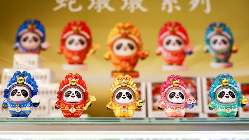 Snake_Themed_Bing_Dwen_Dwen_Merchandise_Celebrates_Upcoming_Chinese_New_Year - Khabar Asia Snake_Themed_Bing_Dwen_Dwen_Merchandise_Celebrates_Upcoming_Chinese_New_Year