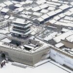 Snow Transforms Pingyao Ancient City into a Winter Wonderland