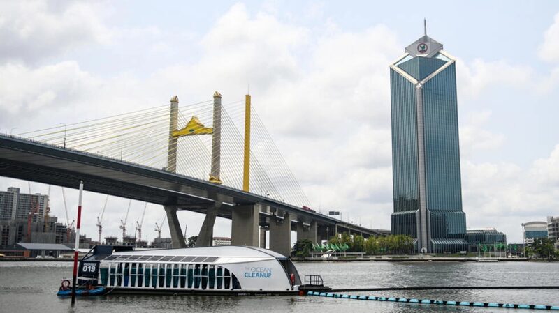 Solar-Powered_Interceptor_Tackles_Plastic_Pollution_in_Bangkoks_Chao_Phraya_River - Khabar Asia Solar-Powered 'Interceptor' Tackles Plastic Pollution in Bangkok's Chao Phraya River