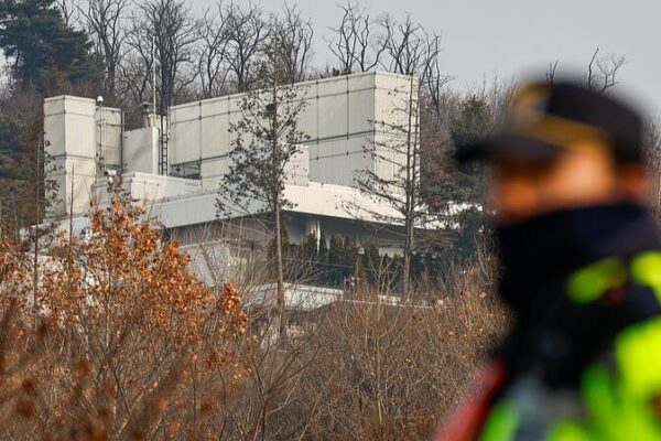 South Korean Court Extends Warrant for Arrest of Impeached President Yoon Suk-yeol South_Korean_Court_Extends_Warrant_for_Arrest_of_Impeached_President_Yoon_Suk_yeol