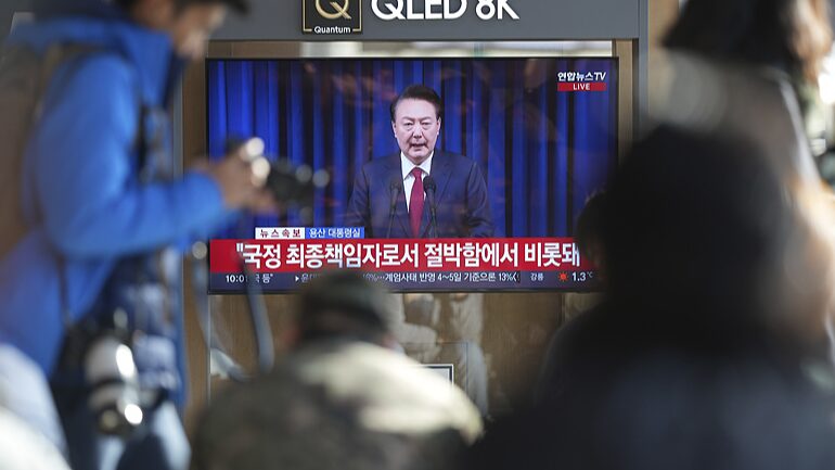 South_Korean_Justice_Ministry_Imposes_Travel_Ban_on_President_Yoon_Suk_yeol - Khabar Asia South_Korean_Justice_Ministry_Imposes_Travel_Ban_on_President_Yoon_Suk_yeol