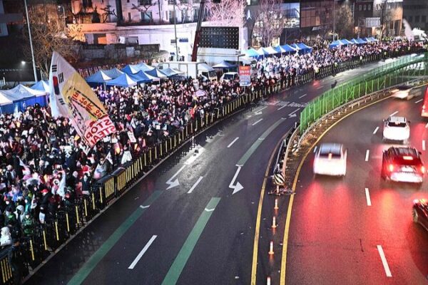 South Korean Police Take Over Efforts to Arrest Impeached President Yoon South_Korean_Police_Take_Over_Efforts_to_Arrest_Impeached_President_Yoon