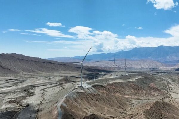 Southern Xinjiang Unveils First High-Altitude Wind Farm on Pamir Plateau Southern_Xinjiang_Unveils_First_High_Altitude_Wind_Farm_on_Pamir_Plateau