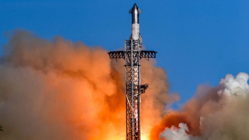 SpaceX_Launches_24_Starlink_Satellites_into_Orbit__Advancing_Global_Internet_Project - Khabar Asia SpaceX_Launches_24_Starlink_Satellites_into_Orbit__Advancing_Global_Internet_Project