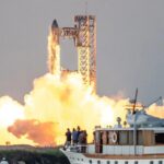 SpaceX_Successfully_Catches_Starship_Booster_with_Giant__Chopsticks__in_Bold_Test_Flight video poster