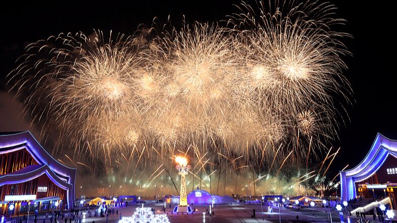 Spectacular_Fireworks_Illuminate_Opening_of_Chinas_14th_National_Winter_Games - Khabar Asia Spectacular Fireworks Illuminate Opening of China's 14th National Winter Games