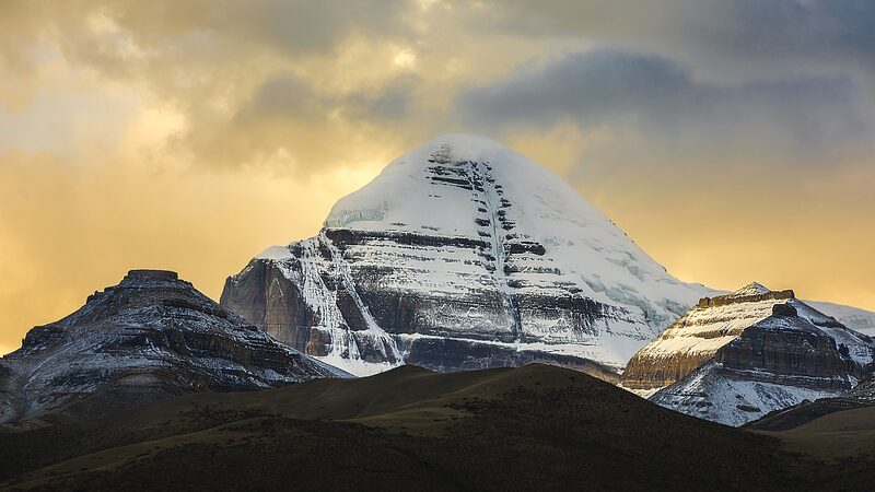 Splendid Winter Views of Mount Kailash in China's Xizang video poster