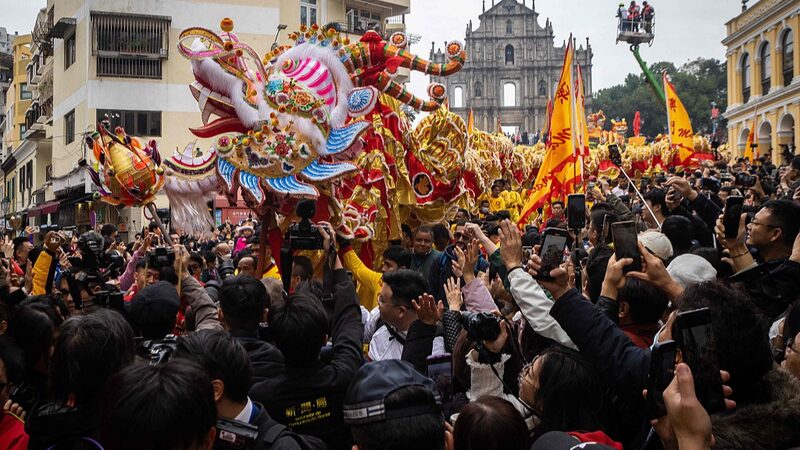 Spring_Festival_Consumption_Fuels_Chinas_Economic_Momentum - Khabar Asia Spring Festival Consumption Fuels China's Economic Momentum