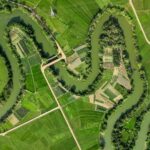 Springtime Splendor Unfolds at Haikou's Thirty-Six Bends Wetlands Park