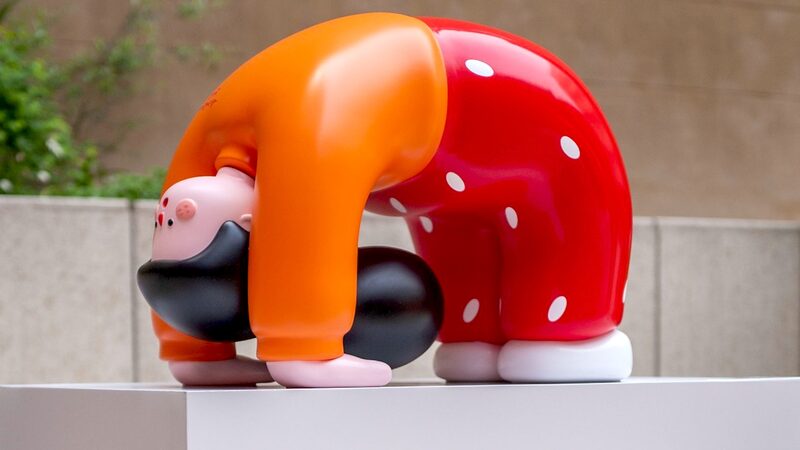 Striking 'Tireless Girl' Art Installations Draw Crowds in Shanghai