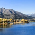 Stunning_Autumn_Views_at_Beijing_s_Yanqi_Lake
