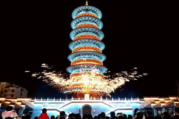 Stunning Night Spectacles Draw Crowds to Jiangxi’s Wunvzhou Resort Stunning Night Spectacles Draw Crowds to Jiangxi's Wunvzhou Resort