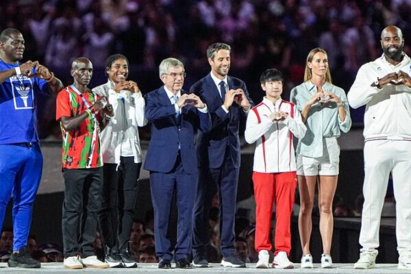 Sun_Yingsha_Shines_as_Asian_Representative_at_Paris_Olympics_Closing_Ceremony
