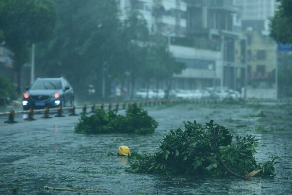 Super Typhoon Yagi Strikes Hainan Province, 570,000 Relocated Super_Typhoon_Yagi_Strikes_Hainan_Province__570_000_Relocated
