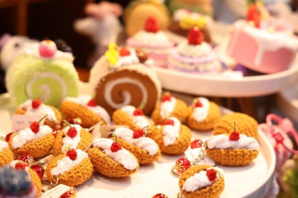 Sweet Carnival Transforms Shanghai’s Bund into Dessert Paradise Sweet Carnival Transforms Shanghai's Bund into Dessert Paradise