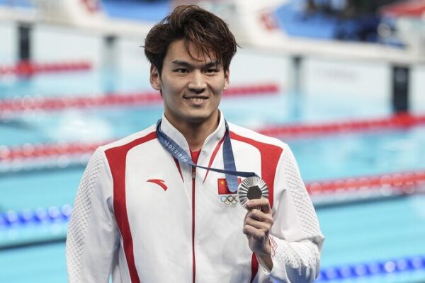 Swimming Sensations Shine at Paris Olympics: China’s Xu and Tang Take Silvers Swimming_Sensations_Shine_at_Paris_Olympics__China_s_Xu_and_Tang_Take_Silvers