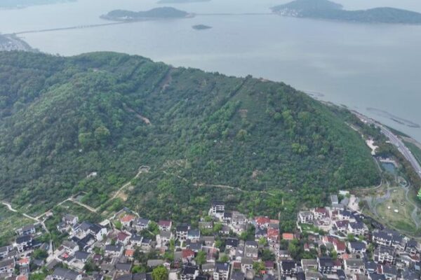 Taihu Lake’s Ecological Revival Spurs Economic Growth in Zhejiang Province Taihu Lake's Ecological Revival Spurs Economic Growth in Zhejiang Province