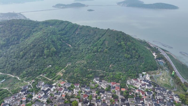 Taihu Lake's Ecological Revival Spurs Economic Growth in Zhejiang Province