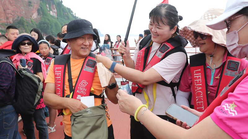 Taiwan_Compatriots__Visits_to_Chinese_Mainland_Surge_by_70__This_Year - Khabar Asia Taiwan_Compatriots__Visits_to_Chinese_Mainland_Surge_by_70__This_Year