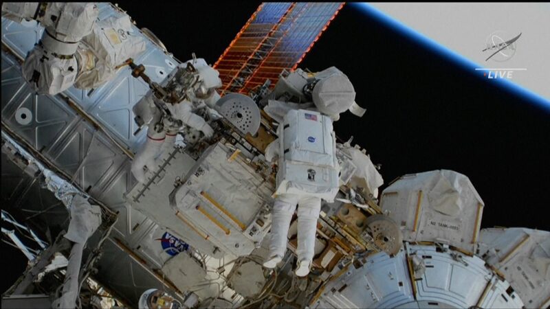 Tech_Billionaire_Makes_History_as_First_Private_Spacewalker_poster - Khabar Asia Tech_Billionaire_Makes_History_as_First_Private_Spacewalker video poster