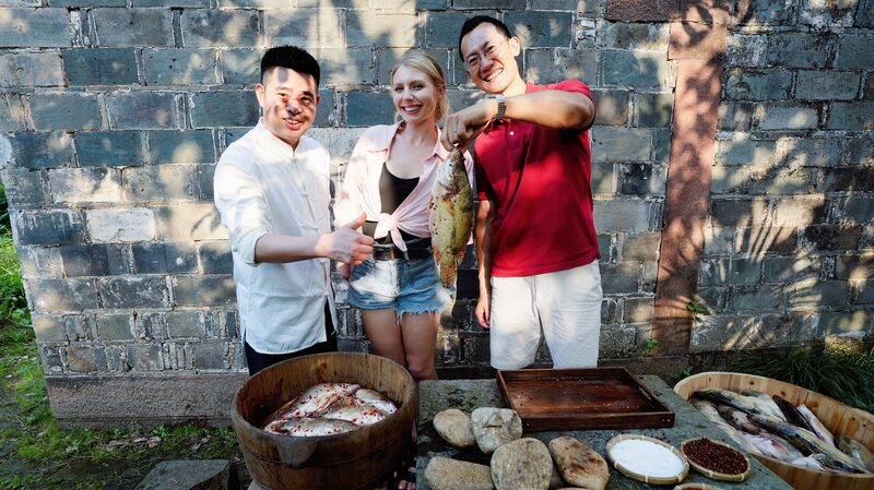 The_Aromatic_Allure_of_Anhuis_Stinky_Mandarin_Fish_A_Culinary_Treasure - Khabar Asia The Aromatic Allure of Anhui's Stinky Mandarin Fish: A Culinary Treasure
