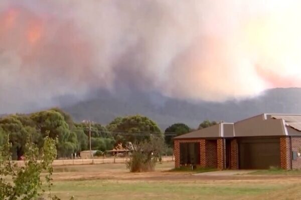 Thousands Evacuated as Bushfires Threaten Communities in Southern Australia Thousands Evacuated as Bushfires Threaten Communities in Southern Australia