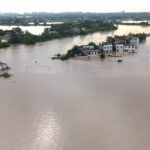 Thousands_Evacuated_as_Dike_Breach_Widens_in_Central_China_s_Hunan_Province video poster