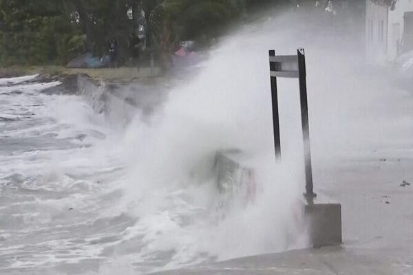 Thousands Without Power as Cyclone Kirrily Strikes Australia’s Queensland Thousands Without Power as Cyclone Kirrily Strikes Australia's Queensland