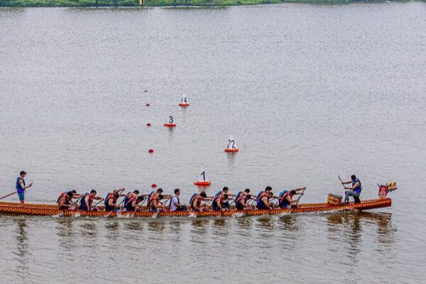 Thrills and Tradition at the 2024 Jiangsu Yancheng Dragon Boat Race Thrills and Tradition at the 2024 Jiangsu Yancheng Dragon Boat Race video poster