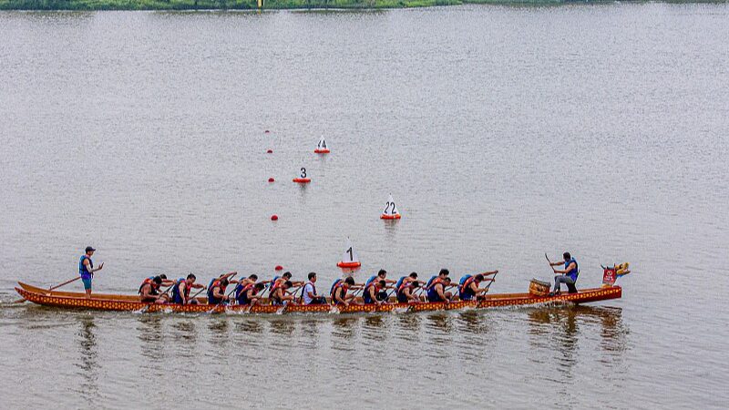 Thrills_and_Tradition_at_the_2024_Jiangsu_Yancheng_Dragon_Boat_Race_poster - Khabar Asia Thrills and Tradition at the 2024 Jiangsu Yancheng Dragon Boat Race video poster