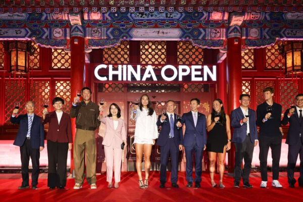 Top_Tennis_Stars_Dazzle_at_China_Open_Player_Party_in_Beijing