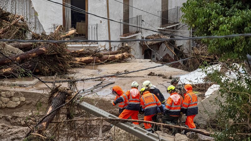 Torrential_Rains_Cause_Deadly_Floods_in_Spain_s_Valencia_Region__51_Dead video poster