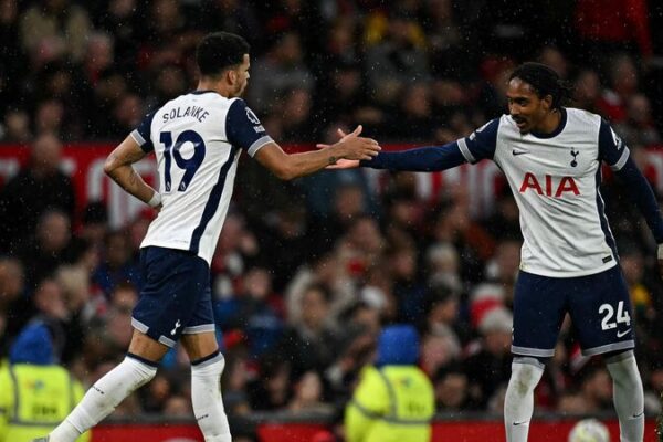 Tottenham Hotspur Dominates Manchester United 3-0 at Old Trafford Tottenham_Hotspur_Dominates_Manchester_United_3_0_at_Old_Trafford