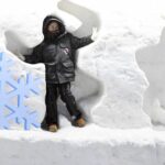 Tourists Flock to Harbin Ice and Snow World Before Seasonal Closure