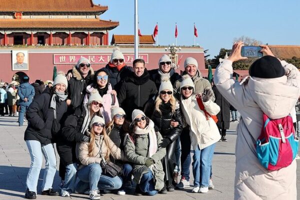 Traditional Chinese Culture Draws Increasing Number of International Visitors During Spring Festival Traditional_Chinese_Culture_Draws_Increasing_Number_of_International_Visitors_During_Spring_Festival video poster