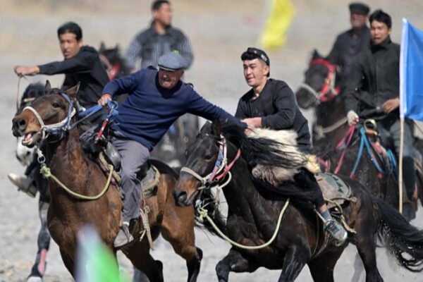 Traditional Sports Games Showcase Vitality in Xinjiang