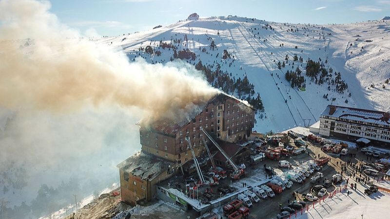 Tragic_Fire_at_Kartalkaya_Ski_Resort_in_Tu_rkiye_Leaves_66_Dead_poster - Khabar Asia Tragic_Fire_at_Kartalkaya_Ski_Resort_in_Tu_rkiye_Leaves_66_Dead video poster