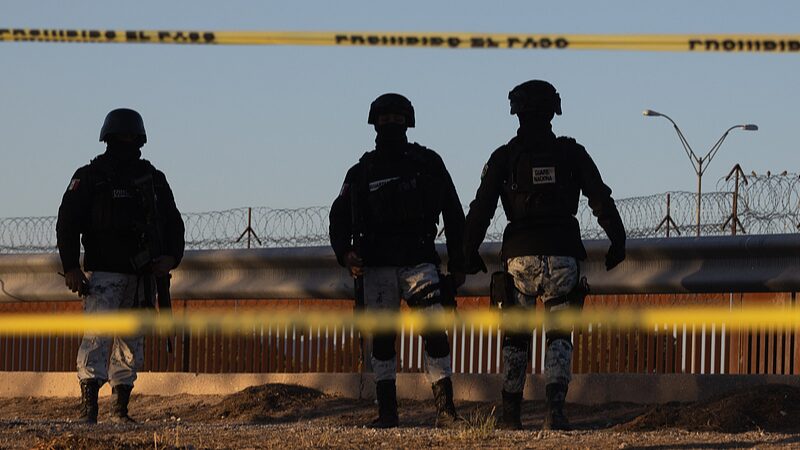 Trump_Declares_National_Emergency_to_Halt_Illegal_Immigration_on_Southern_Border - Khabar Asia Trump_Declares_National_Emergency_to_Halt_Illegal_Immigration_on_Southern_Border