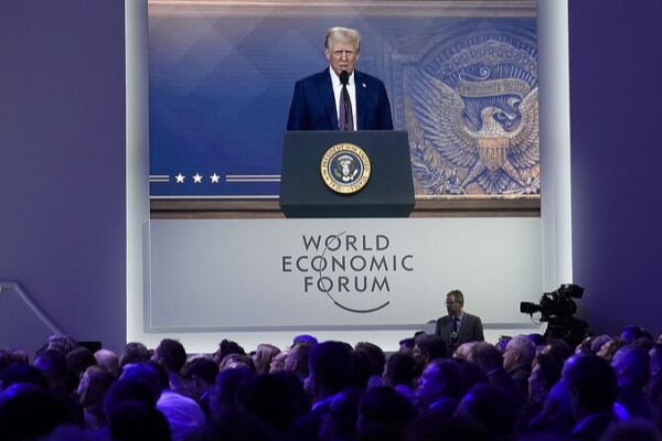 Trump_Expresses_Willingness_to_Strengthen_Ties_with_China_at_Davos