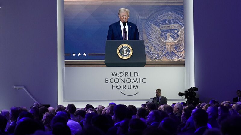 Trump_Expresses_Willingness_to_Strengthen_Ties_with_China_at_Davos