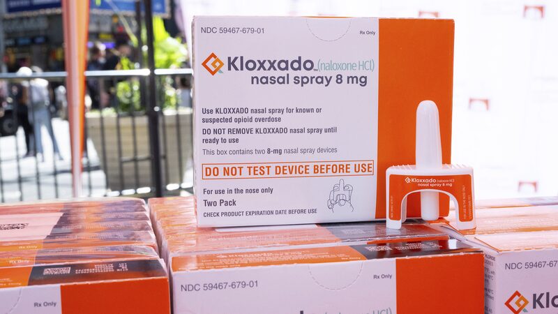 Trump_s_Team_Invites_Tech_Giants_to_Tackle_Online_Drug_Sales