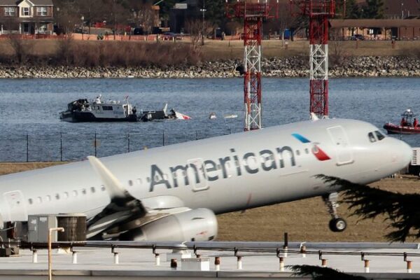 Two Chinese Citizens Among 67 Dead in Washington Aircraft Collision Two_Chinese_Citizens_Among_67_Dead_in_Washington_Aircraft_Collision video poster