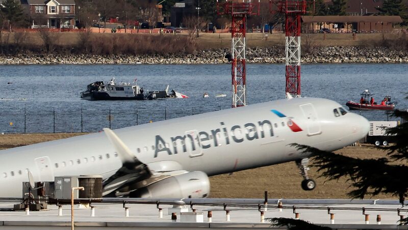Two_Chinese_Citizens_Among_67_Dead_in_Washington_Aircraft_Collision video poster