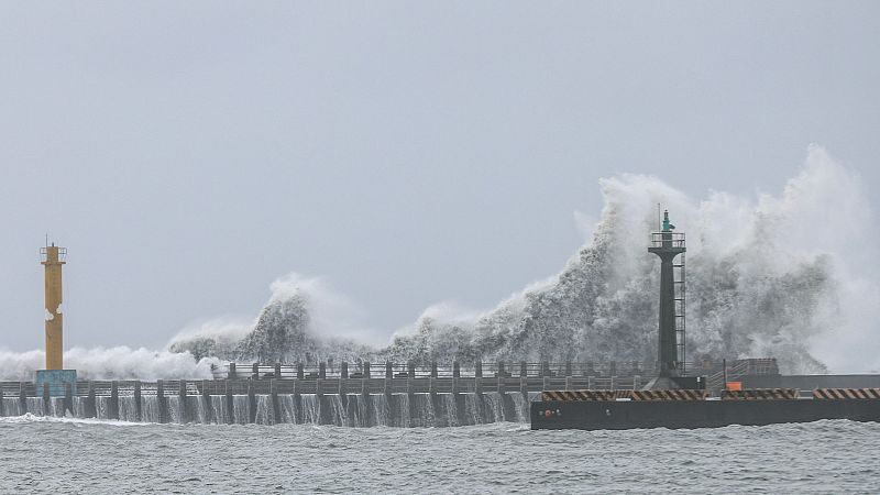 Typhoon_Gaemi_Leaves_3_Dead__380_Injured_in_Taiwan_Region - Khabar Asia Typhoon_Gaemi_Leaves_3_Dead__380_Injured_in_Taiwan_Region