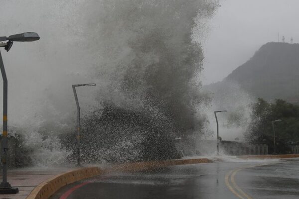 Typhoon Krathon Leaves 2 Dead, 102 Injured in Taiwan Region Typhoon_Krathon_Leaves_2_Dead__102_Injured_in_Taiwan_Region