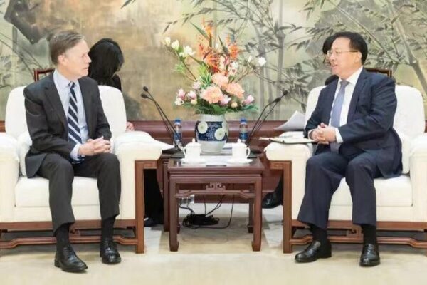 US Ambassador Burns Promotes Cultural and Sports Exchanges with China in Shanghai Visit US Ambassador Burns Promotes Cultural and Sports Exchanges with China in Shanghai Visit