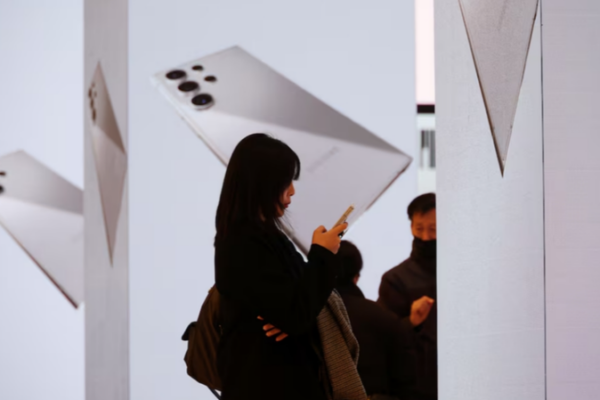 U.S. Awards Samsung $6.6 Billion Subsidy to Boost Chip Production in Texas U.S. Awards Samsung $6.6 Billion Subsidy to Boost Chip Production in Texas