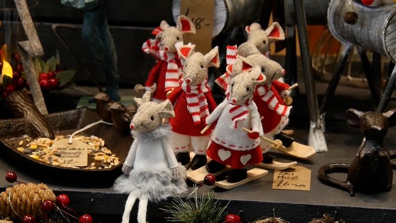 US_Holiday_Spending_Expected_to_Surge_Over__980_Billion_in_2024_poster - Khabar Asia US_Holiday_Spending_Expected_to_Surge_Over__980_Billion_in_2024 video poster